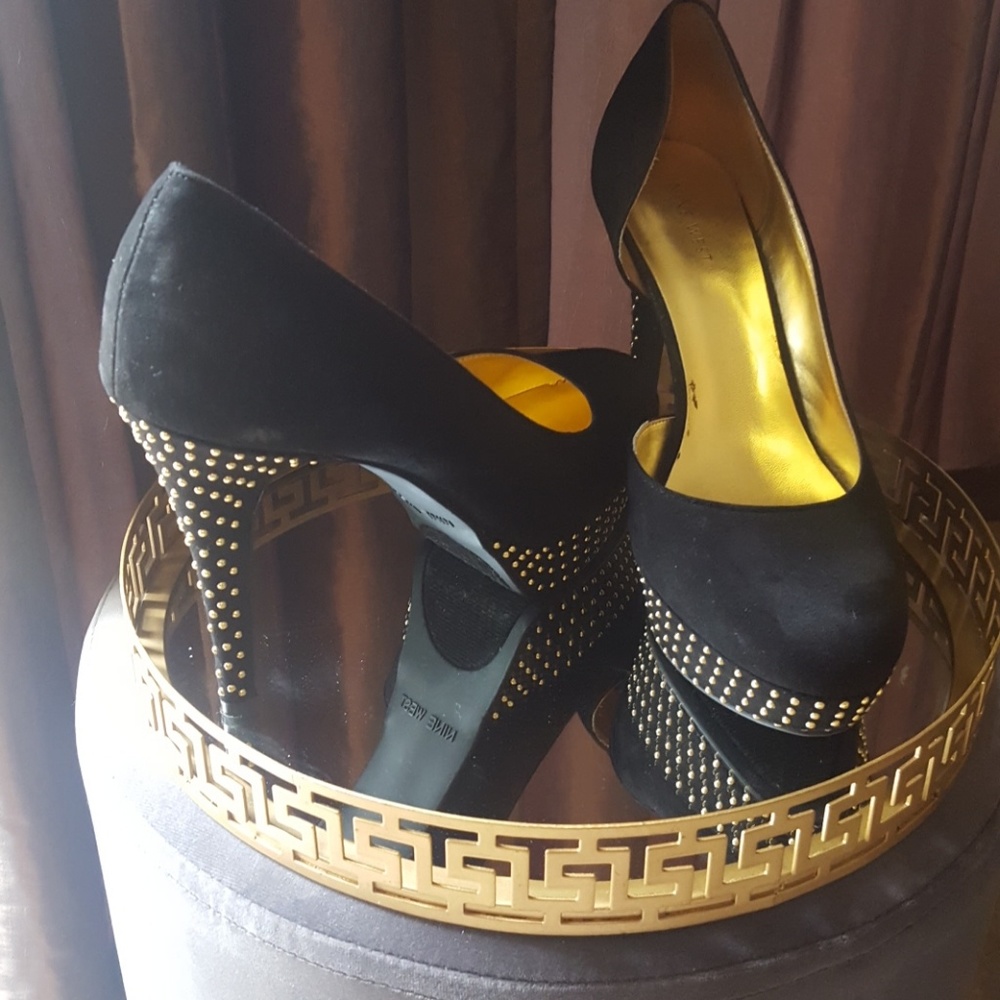 Shoes - Picture 4 of 4
